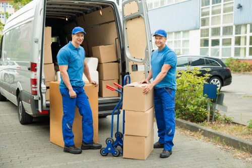 Brentford student removal service for flats, shared homes, and local relocations